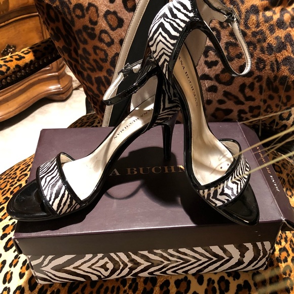 Dana Buchanan zebra print sandals - Picture 2 of 5